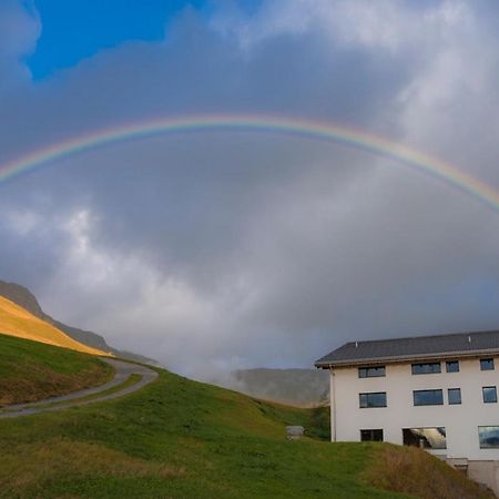 Hotel Avers Am Bach Exteriör bild