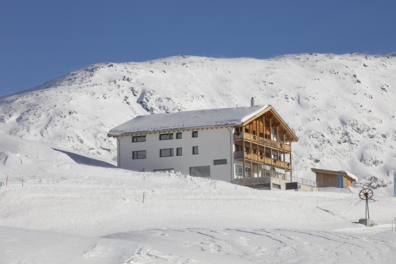 Hotel Avers Am Bach Exteriör bild